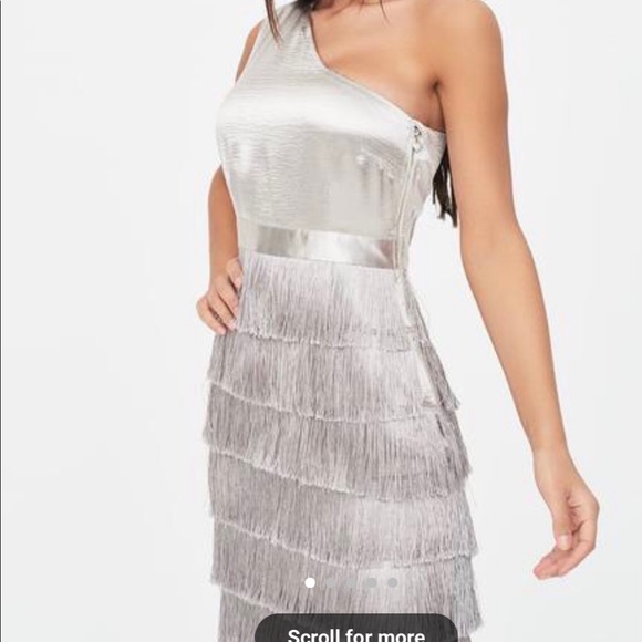 Stunning Lavish Alice X Rosie Connolly Fringe Metallic and black Dress - Picture 6 of 8